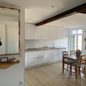 Istua - Etxie La Casa Bermeo
